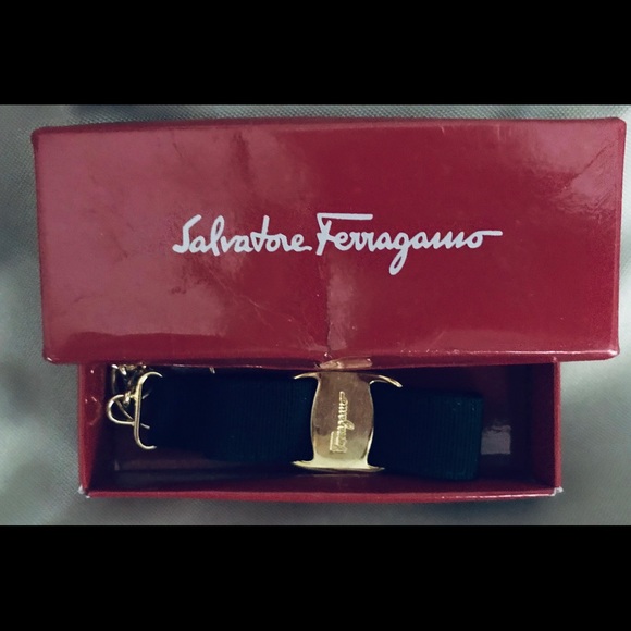 New Ferragamo Keychain Black Vara Bow New in Box - Picture 7 of 7